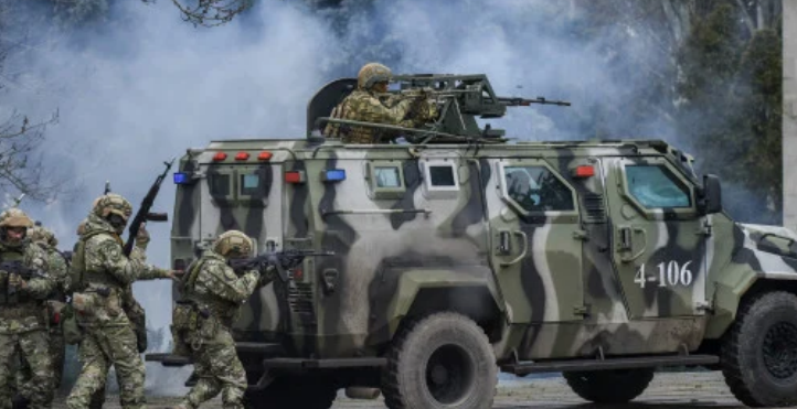 Първи жертви на войната в Украйна: Най-малко 7 загинали и 9 ранени при руски обстрел