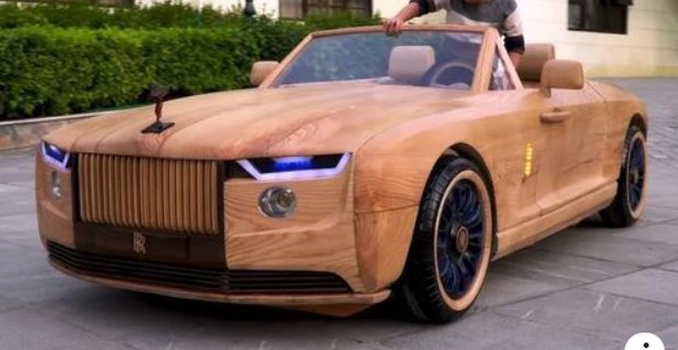 Баща изработи изцяло дървен, но функциониращ Rolls-Royce, за да зарадва сина си