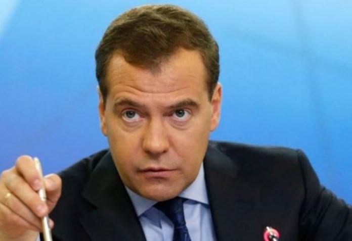 Медведев размаха пръст към ЕС: Мерете си приказките, господа!