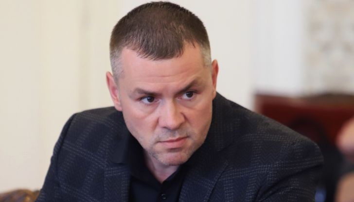Ицо Хазарта: Не сте за среден пръст. За килия сте