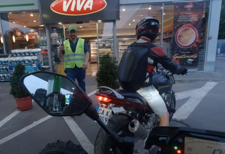 Страшна шашма! Моторист тръгна да зарежда гориво на столична бензиностанция и онемя от сметката