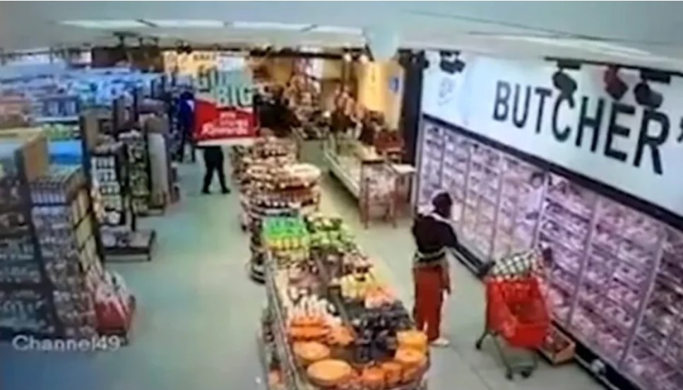 Откраднаха 8 месечно бебе от количка на майка в хипермаркет