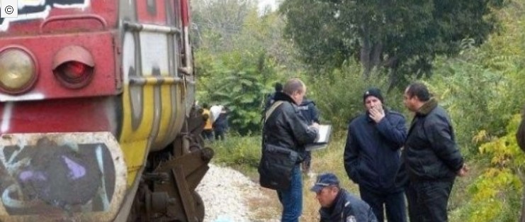 Бил е отчаян! Мъж се хвърли под влака в Пловдив, загина на място