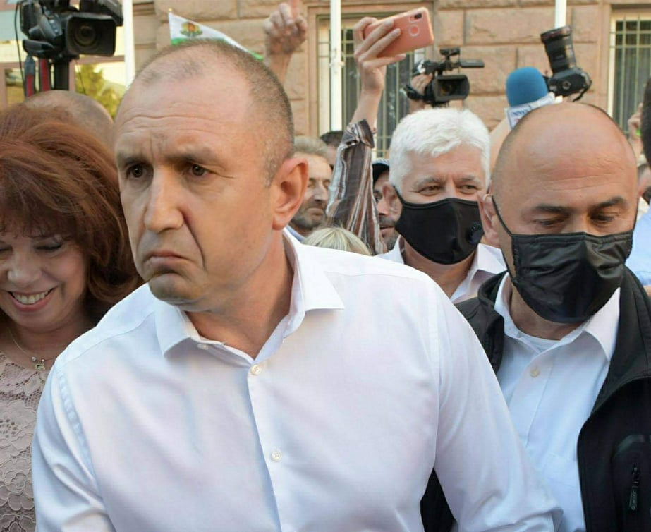 Стратегът на Радев взриви Нова: Спират да се стрелят, Русия си прибира Донбас и Крим и всичко е точно