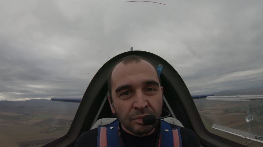Стана ясно кой е загиналият пилот край Лесново, оставя две деца сирачета
