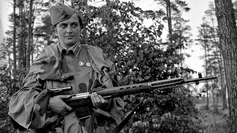 Людмила Павличенко (Лейди Смърт) – най-смъртоносната жена снайперист в историята