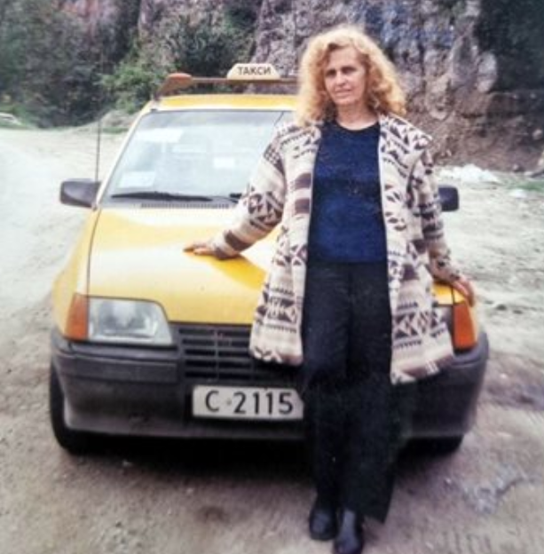 80-годишната баба Вера: Извънземните ми казаха да не гласувам!
