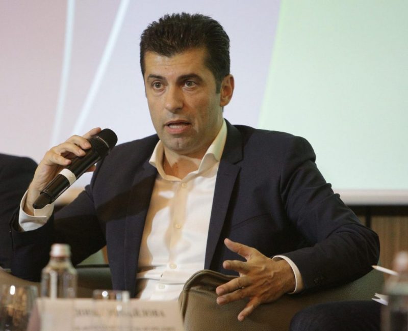 ПП-ДБ се похвалиха със законопроект, пропуснаха да посочат главния инициатор-Бойко Борисов