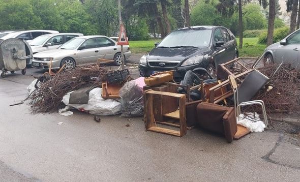 Мъж паркира колата в „Люлин“, а на сутринта онемя СНИМКА