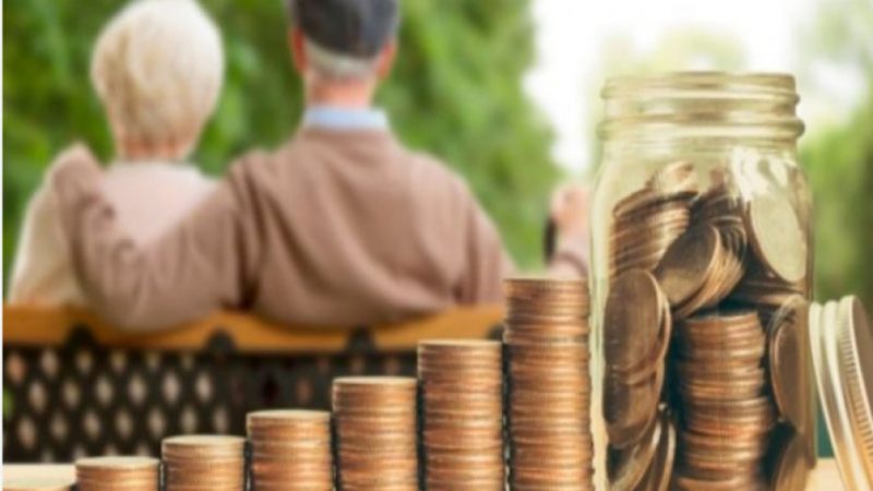 Пълни ТАБЛИЦИ с новите условия за пенсиониране, необходимия трудов стаж до 2037 година и за различните категории труд