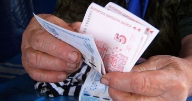 Голяма новина за пенсионерите – ето с колко ще скочат парите им от 1 юли