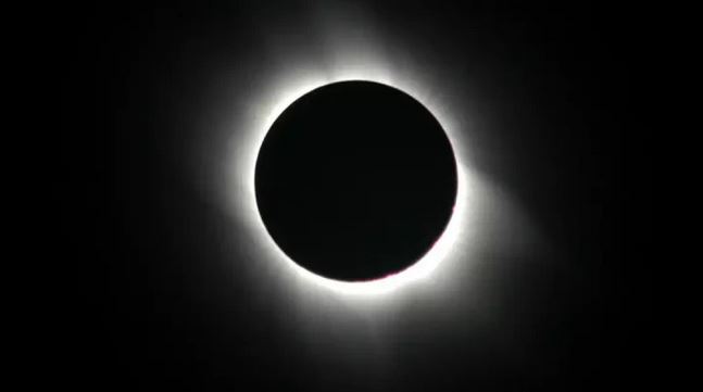Нещо уникално ще се случи точно в 20:29 часа в небето над България