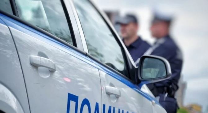 Екшън: Полицаи нахлуха в пловдивска дискотека и стана страшно