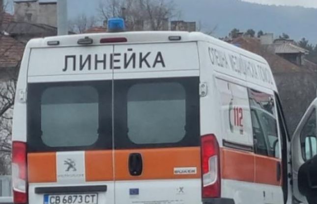 Трагедия в Северозапада: Млад съпруг изчака жена си да тръгне на работа, излезе на двора и…