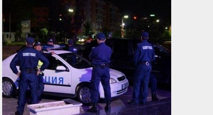 От последните минути: Майка хвърли двете си деца от 9-ия етаж и се самоуби