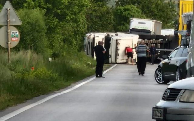 Седна зад волана на тежкия камион с 2 промила. Мазалото на Търново – Русе е тотално!