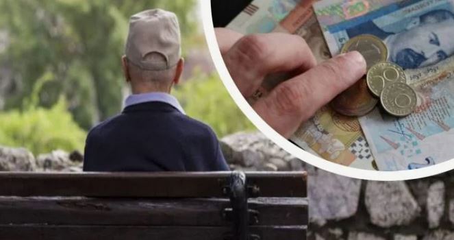 Отчаян ход: За да платят пенсиите, от МФ размразяват…