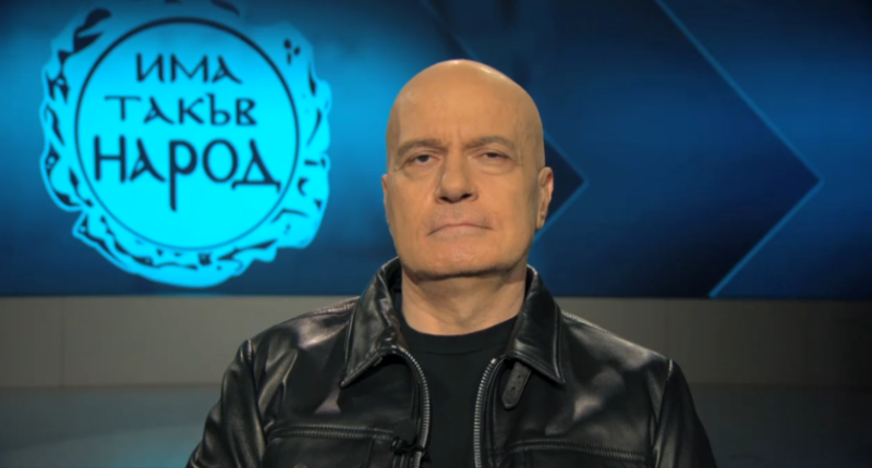 Слави изрита най-доверения си човек, а причината е повече от скандална