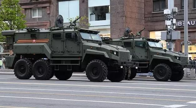 Каква военна техника участва в Парада на победата на Червения площад СНИМКИ