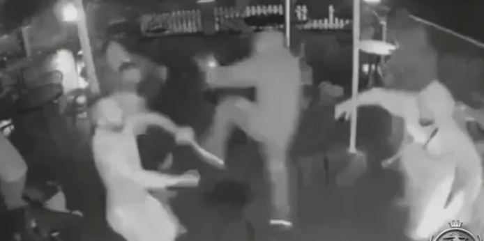 ВИДЕО ОТ БОЙ МЕЖДУ АГИТКИТЕ НА ЛЕВСКИ И ЦСКА СЛЕД ПОСЛЕДНОТО ДЕРБИ СЪБРА СТОТИЦИ ХИЛЯДИ ГЛЕДАНИЯ! ВИДЕО