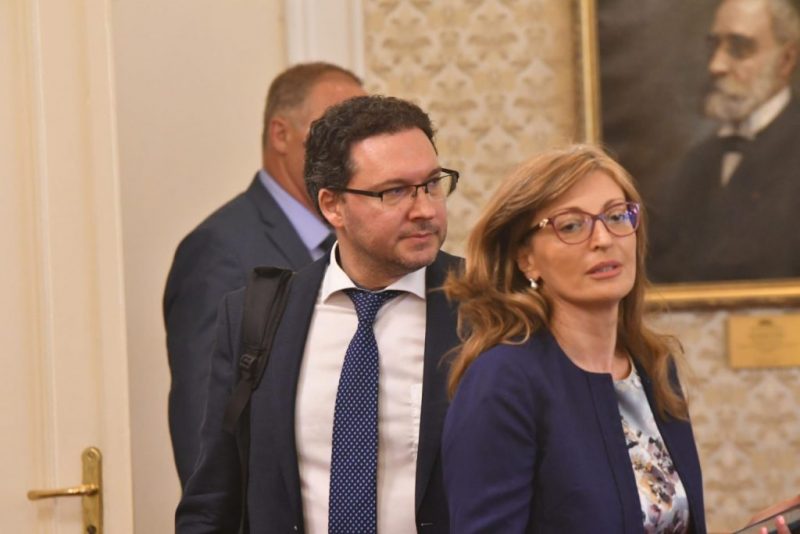 Митов изригна: Лакомията им за власт е очевидна! Призовавам Денков да си влезе във функциите