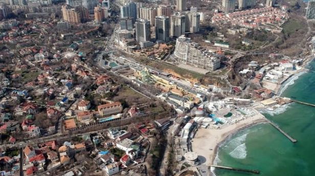 Наредба от Одеса: Къпането в Черно море е забранено! Край и с разходките по крайбрежието и риболова