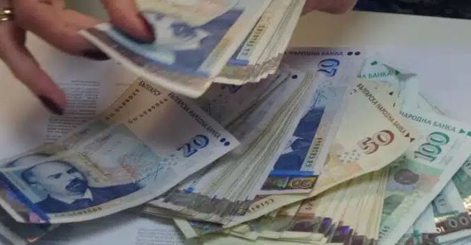 Кои групи пенсионери взимат най-големи пенсии и кои са най-ощетени (ЦИФРИ)