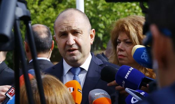 Радев изригна срещу кабинета: Това е покушение срещу историята, открита заявка за превземане на служебната власт