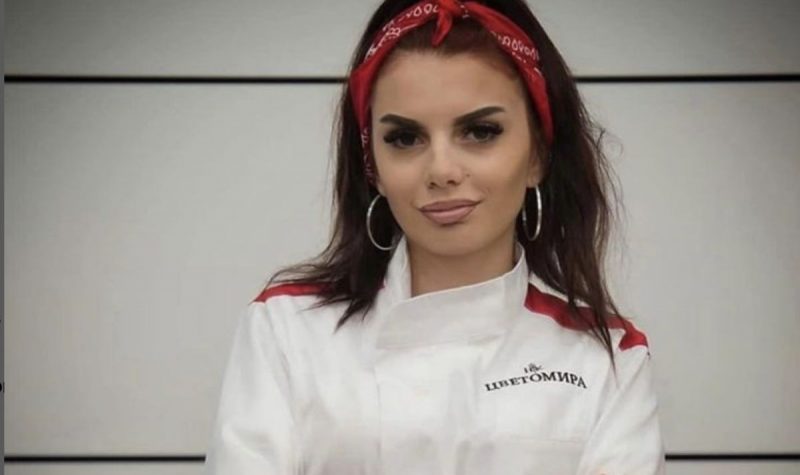 Цвети от Hell’s Kitchen се съблече и събра всички погледи (Снимки)