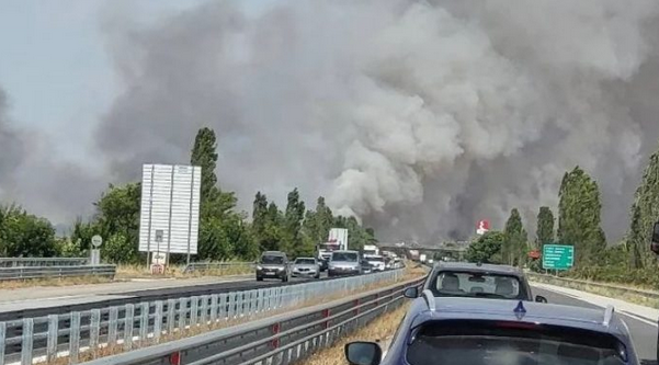Огромен пожар край Пловдив: Вижте какво се случва на АМ Тракия