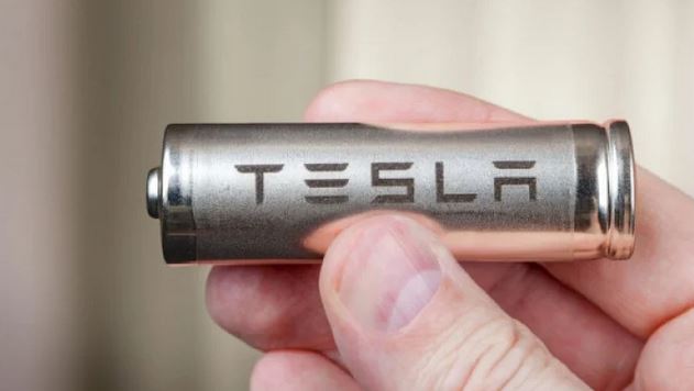 Това е цената за смяна на батерията на електромобил Tesla