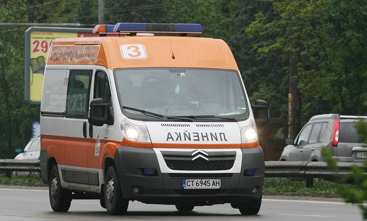 Чудовищна катастрофа в Пловдивско със загинали, линейки летят към мястото