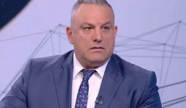 Юксел Кадриев съди община, защото иска да му отнеме жилище, което наема за 80лв месечно