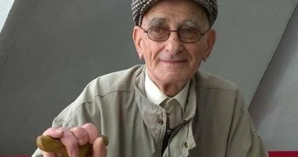 Разпространи! Думите на един 90-годишен учител от Варна, които ни прорязват