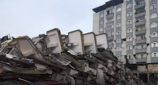 Трагедията е неописуема. Адски трус. Над 600 са загиналите