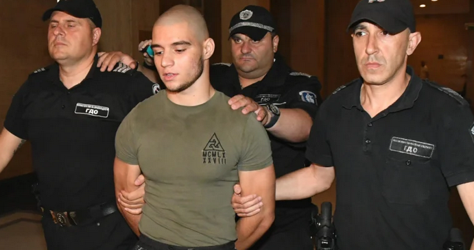 Извънредно! Полицията нахлу при прокурорския син в Перник