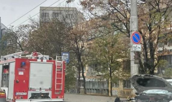 Тежка катастрофа в София, хвърчат линейка и пожарна СНИМКИ