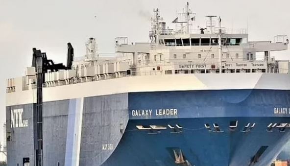 Извънредно: Отвлякоха кораб с българи в Червено море
