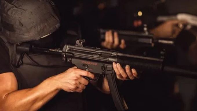 При стрелба с картечни пистолети: Служители на НСО са ранени!