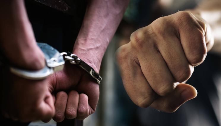 Жесток побой над общински служител в София, младеж му изби зъбите заради ГТП ВИДЕО