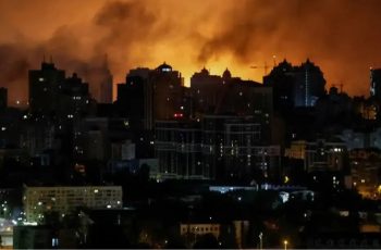 Русия нанесе масирани комбинирани удари в Киев с крилати, балистични ракети и дронове