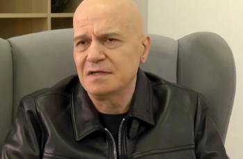 Слави се появи след оставката на кабинета и взриви социалните мрежи с изказването си