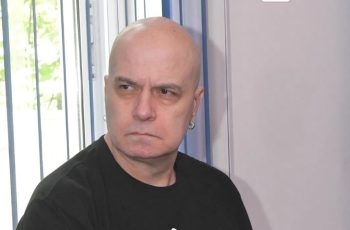 Слави Трифонов призовава кмета на София Васил Терзиев да подаде оставка