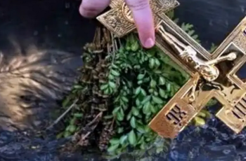 Днес е Попова Коледа! Черпят всички с кръст в името