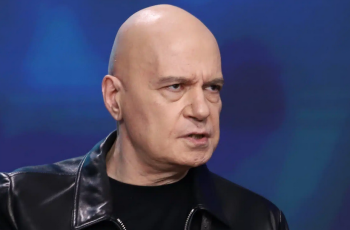 Два дни след инцидента Слави Трифонов с ултиматум към Скопие: Ще гледате ЕС през крив макарон