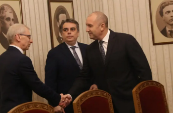 Безпощаден удар: Половината ПП отива при Радев, другите остават зад борда!