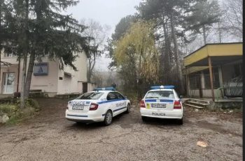 ИЗВЪНРЕДНО: Откриха труп на жена, отцепиха целия район във
