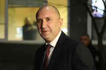 Румен Радев планира да „взриви“ България навръх Националния празник