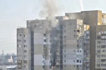 Извънредно! Пламна голям пожар в столичен квартал, има