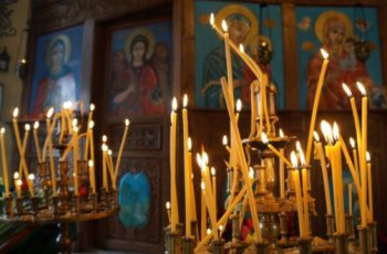 Днес в НИКАКЪВ случай не обличайте скъсана дреха и не плачете! Свят ден с много поверия: